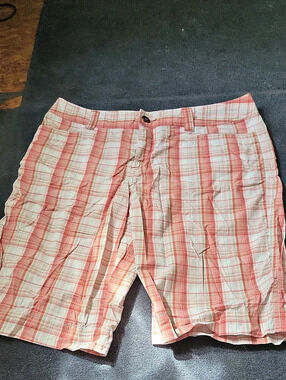 Apt. 9 Plaid Bermuda Shorts in Pink & White